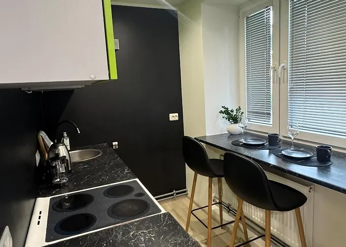 Downtown Riverside With Parking Apartment